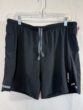 Brooks men’s Black running shorts